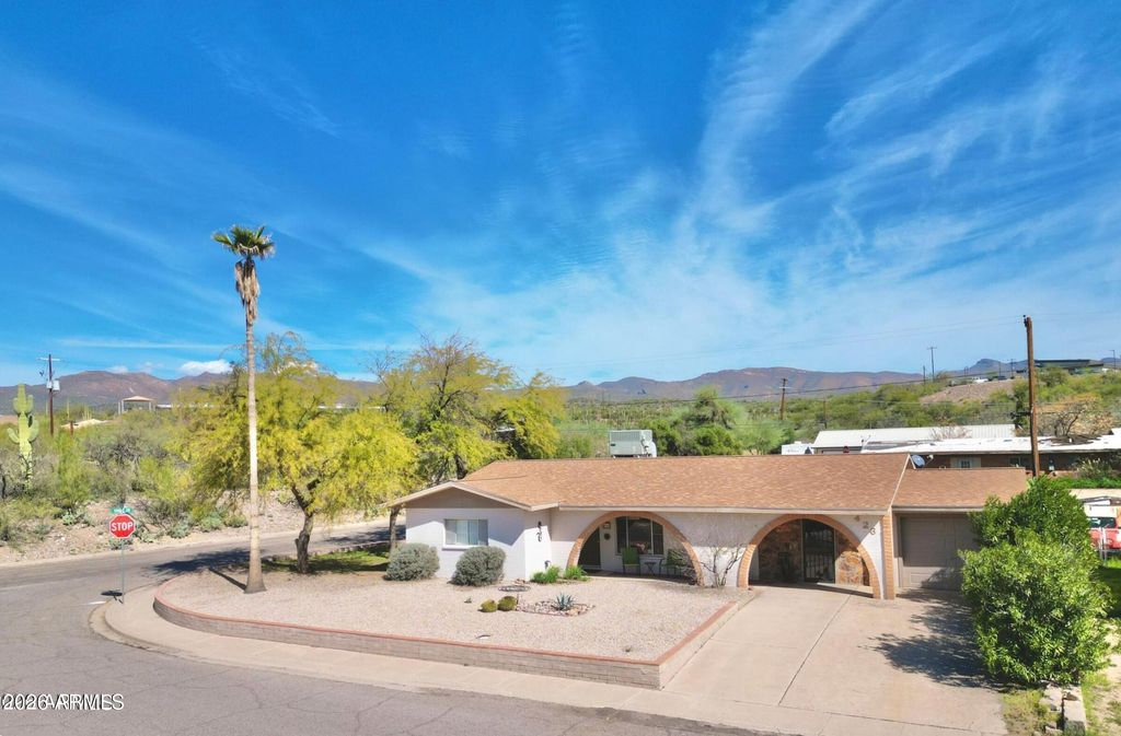 426 W Essex Road, Kearny, AZ 85137