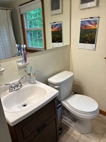 691 E Pleasant St, Amherst, MA 01002