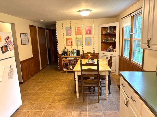 691 E Pleasant St, Amherst, MA 01002