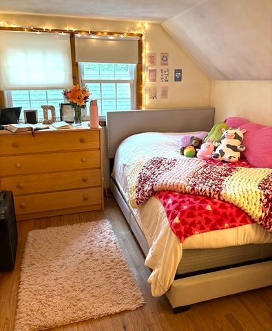 691 E Pleasant St, Amherst, MA 01002