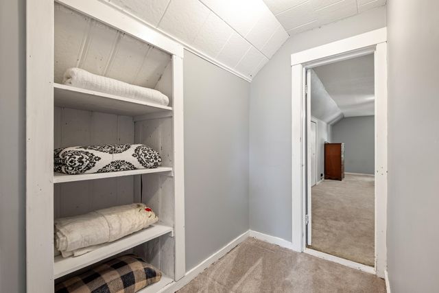 1815 AVENUE E, Council Bluffs, IA 51501
