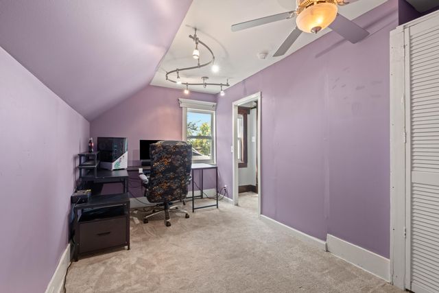 1815 AVENUE E, Council Bluffs, IA 51501