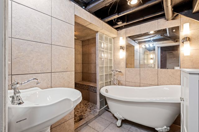 1815 AVENUE E, Council Bluffs, IA 51501