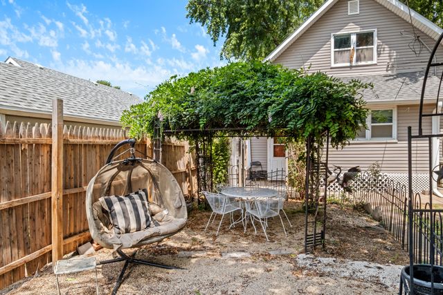 1815 AVENUE E, Council Bluffs, IA 51501