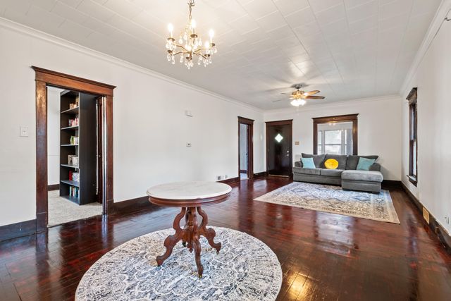 1815 AVENUE E, Council Bluffs, IA 51501