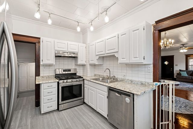 1815 AVENUE E, Council Bluffs, IA 51501