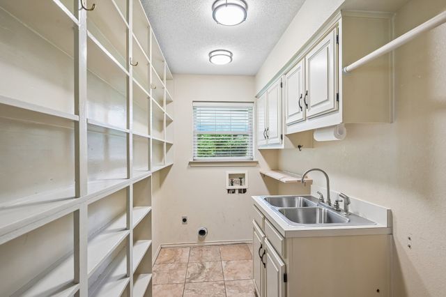 352 County Road 1299, Yantis, TX 75497
