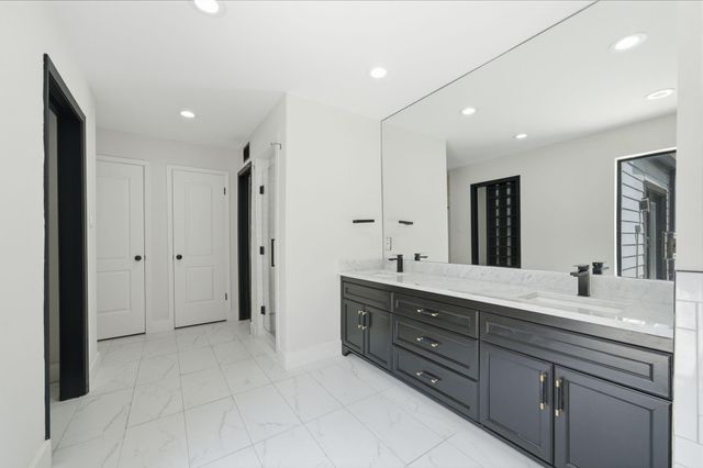 10731 Villa Lea Lane, Houston, TX 77071
