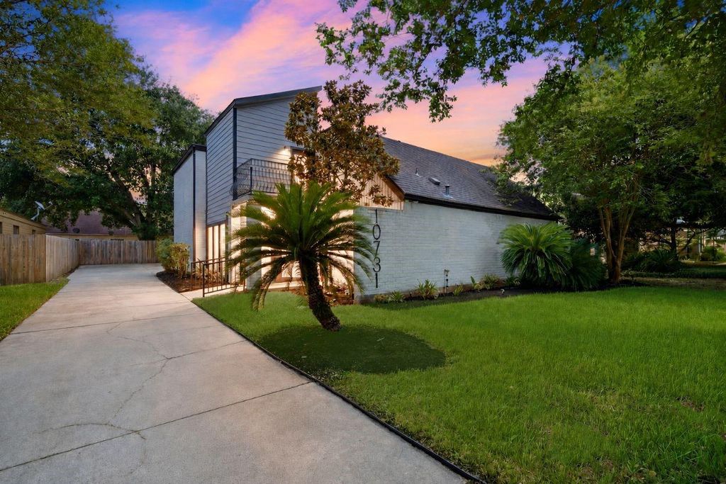 10731 Villa Lea Lane, Houston, TX 77071