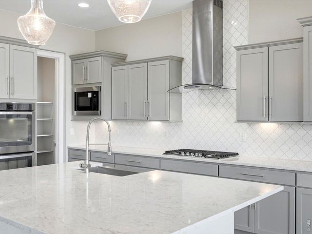 3012 Yale Dr, Broomfield, CO 80023