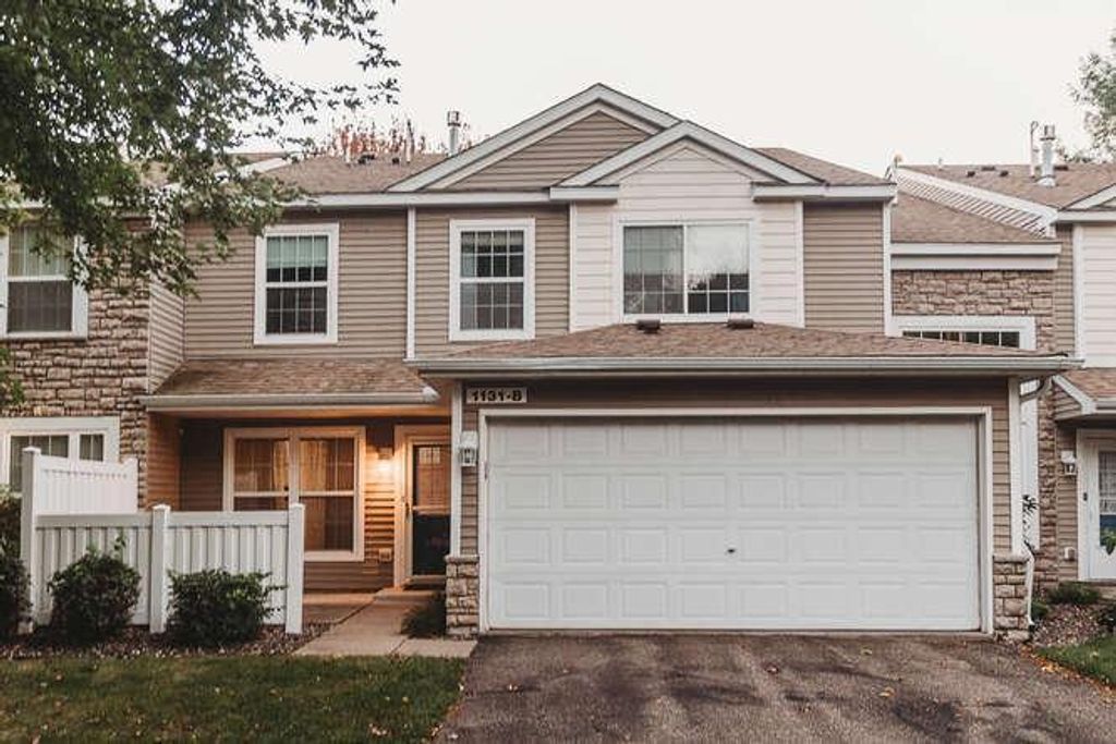 1131 101st Avenue NE B, Blaine, MN 55434
