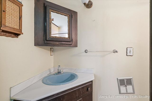 6240 S Michigan 66 Highway, Nashville, MI 49073