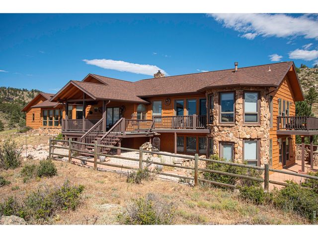 90 Mount Axtell Dr, Livermore, CO 80536
