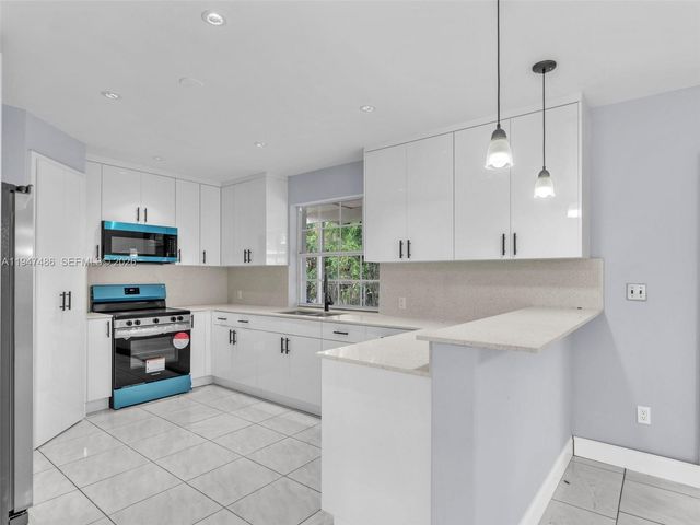 6525 SW sw 18 st, Miramar, FL 33023