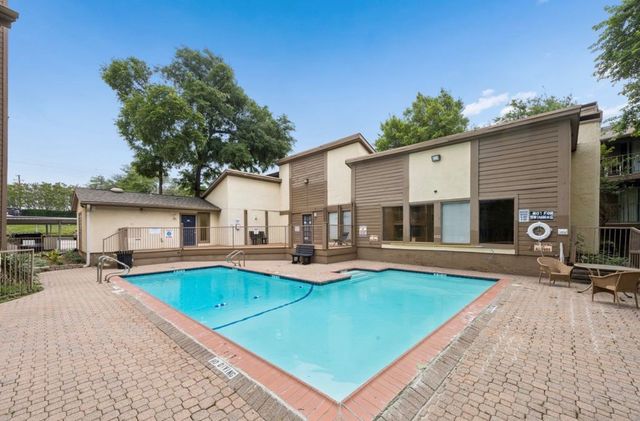 6050 Melody Lane, Dallas, TX 75231