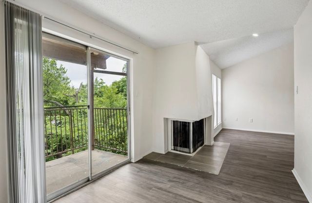 6050 Melody Lane, Dallas, TX 75231
