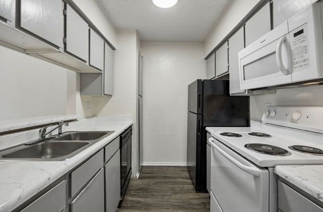 6050 Melody Lane, Dallas, TX 75231