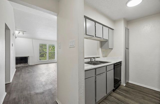 6050 Melody Lane, Dallas, TX 75231