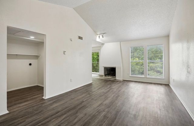 6050 Melody Lane, Dallas, TX 75231