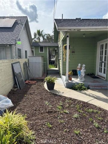 3297 N Pershing, San Bernardino, CA 92405