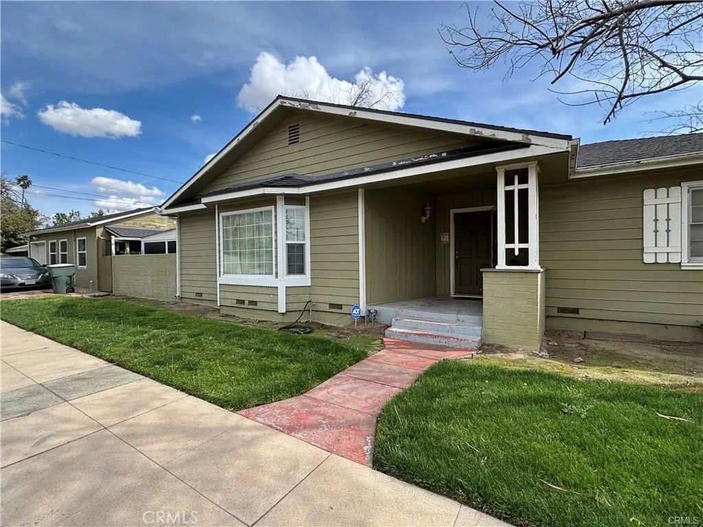 3297 N Pershing, San Bernardino, CA 92405