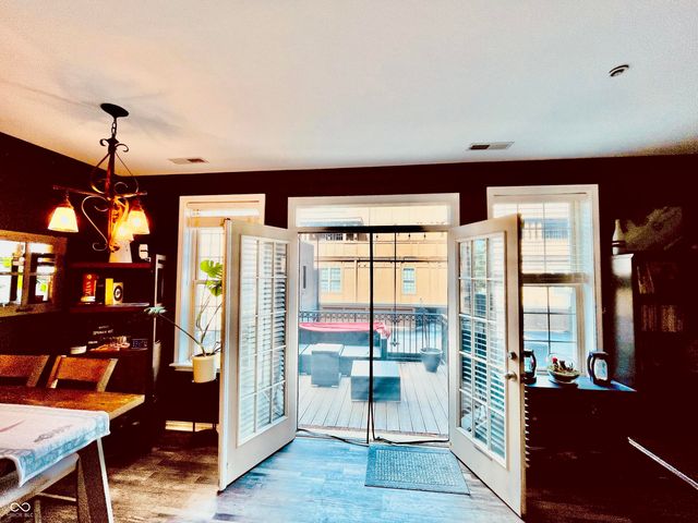 220 N Cleveland Street 220C, Indianapolis, IN 46204