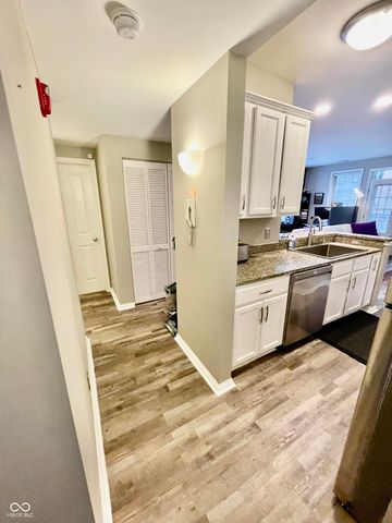 220 N Cleveland Street 220C, Indianapolis, IN 46204