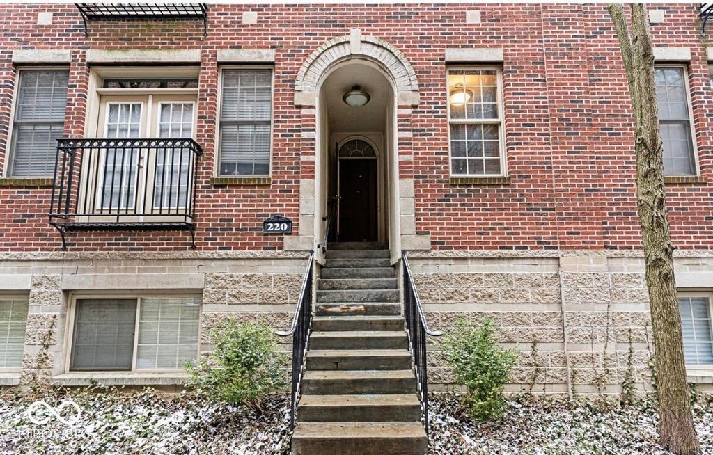 220 N Cleveland Street 220C, Indianapolis, IN 46204