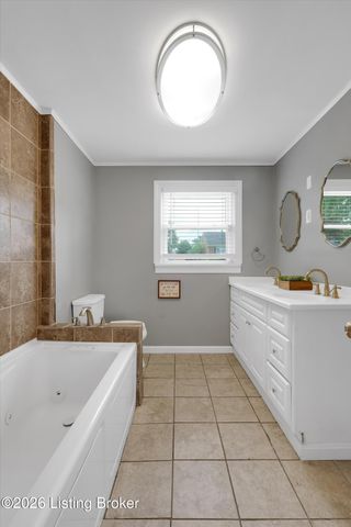 7907 Brynwood Ln, Louisville, KY 40291
