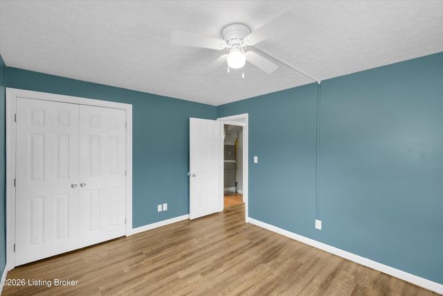7907 Brynwood Ln, Louisville, KY 40291