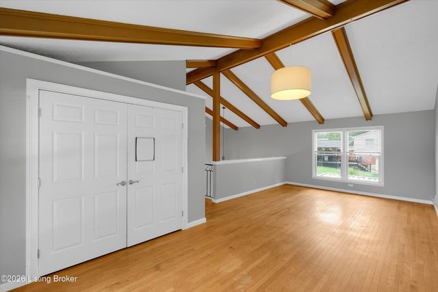 7907 Brynwood Ln, Louisville, KY 40291