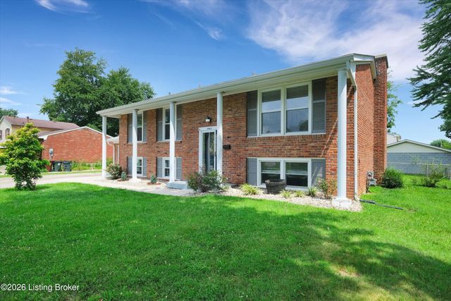 7907 Brynwood Ln, Louisville, KY 40291