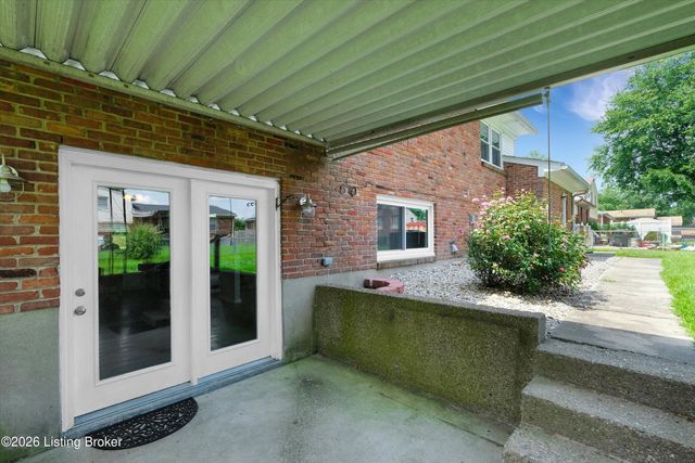 7907 Brynwood Ln, Louisville, KY 40291