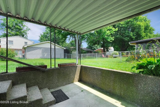 7907 Brynwood Ln, Louisville, KY 40291
