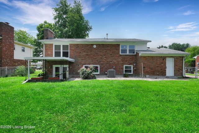 7907 Brynwood Ln, Louisville, KY 40291