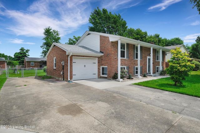 7907 Brynwood Ln, Louisville, KY 40291