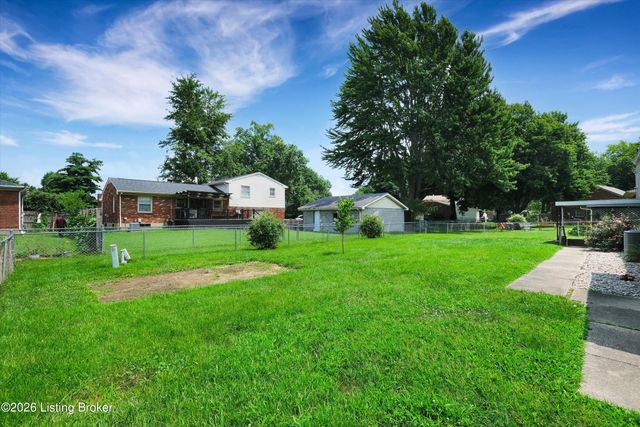 7907 Brynwood Ln, Louisville, KY 40291