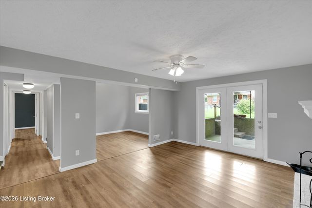7907 Brynwood Ln, Louisville, KY 40291