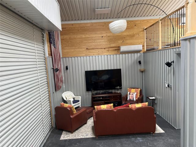 8178 Cr-860, Sweeny, TX 77480