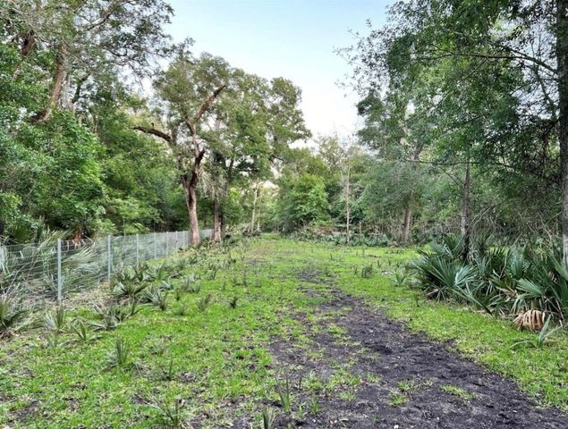 8178 Cr-860, Sweeny, TX 77480