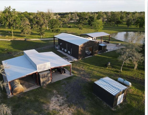 8178 Cr-860, Sweeny, TX 77480