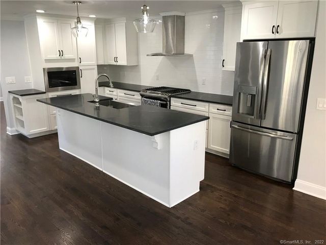 76 East Avenue, New Canaan, CT 06840