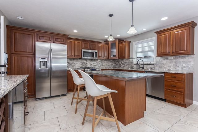 2501 Fieldstone Court, Normal, IL 61761