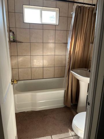 1207 N HYDRAULIC ST, Wichita, KS 67214