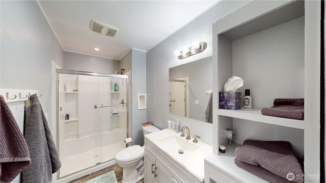 79 Duck Lake Road, Omak, WA 98841