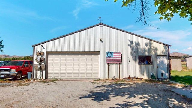 79 Duck Lake Road, Omak, WA 98841