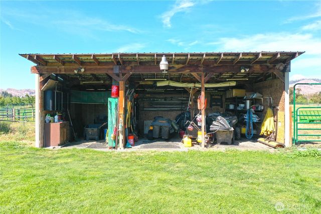 79 Duck Lake Road, Omak, WA 98841