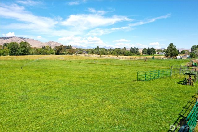 79 Duck Lake Road, Omak, WA 98841