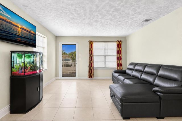 2743 NW 2nd Street, Boynton Beach, FL 33435