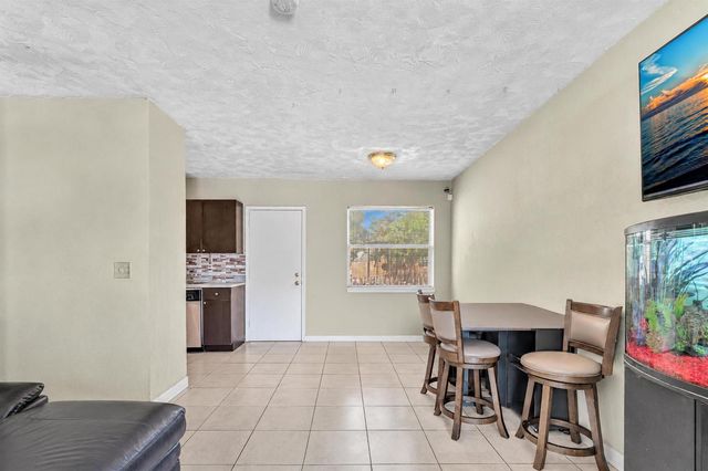 2743 NW 2nd Street, Boynton Beach, FL 33435